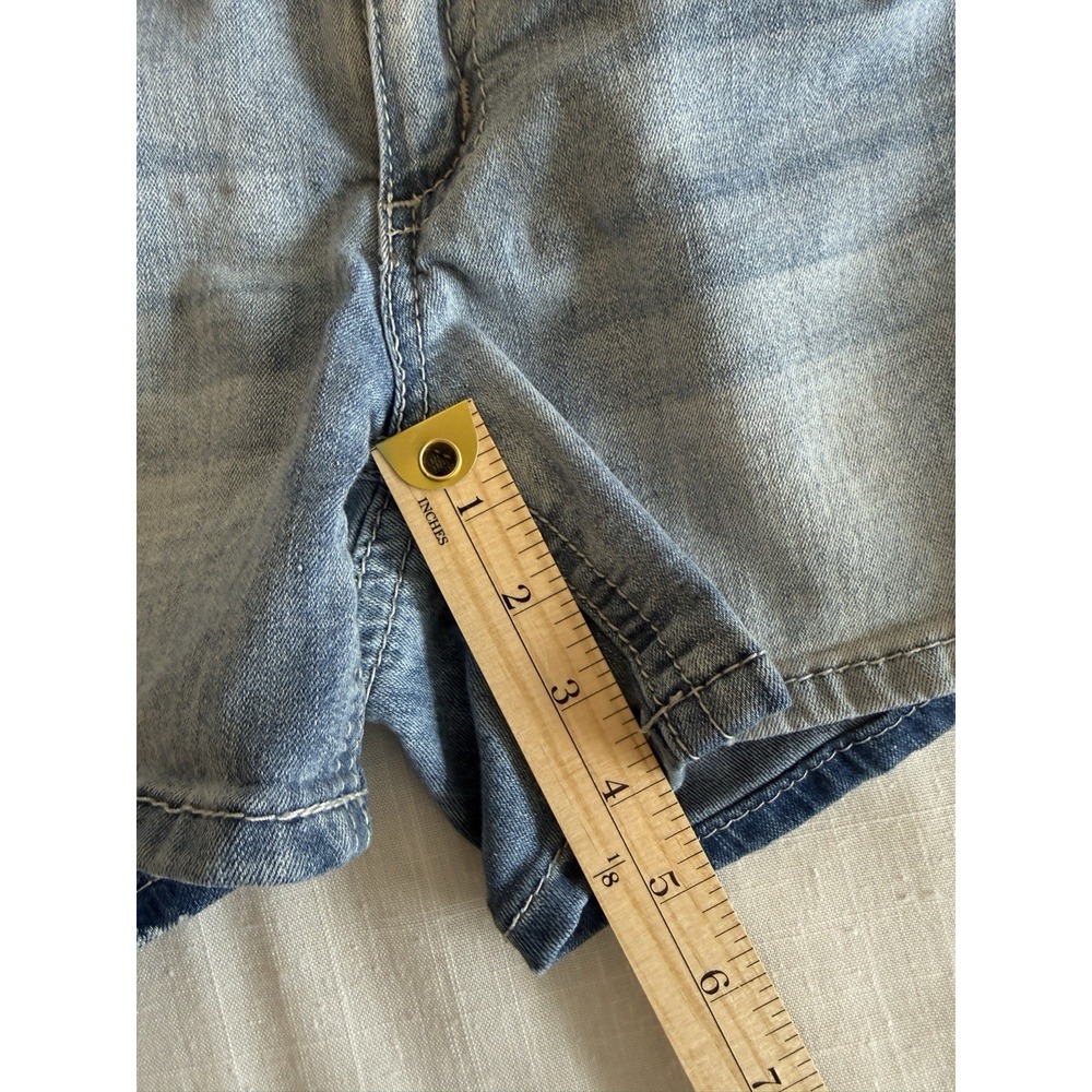 Seven7 Women's Blue Denim Shorts Embroidered Side Tape Light Wash Size 10 - Picture 10 of 11
